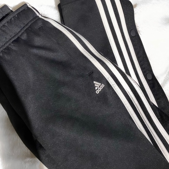 BLACK ADIDAS SNAP PANTS 🌒 - Picture 2 of 4